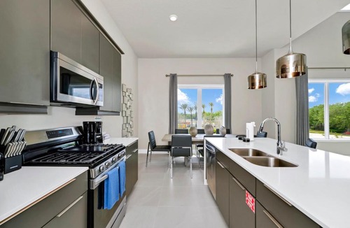 Reunion Apartment | Inviting Condo With Pool Table Near Disney With Resort & Waterpark Access - B34-246