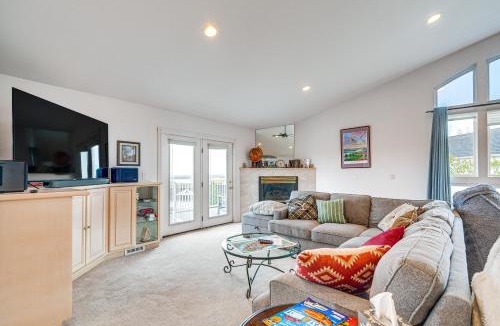 Great Falls House | Inviting Great Falls Home with Wraparound Deck!