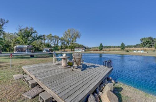 Austinville Apartment | Iowa Tiny Cabin Near Pine Lake State Park