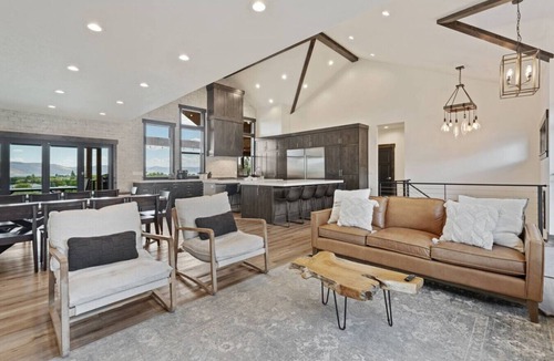 St. Charles House | Ironwood Estate | Indoor Pickleball & Sports Court