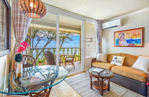 Wailua Apartment | Islander on The Beach 329 the Sunrise Hale | Oceanfront Studio with AC