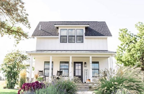 Colbert Cottage | Ivory and Oak a Greenbluff Home