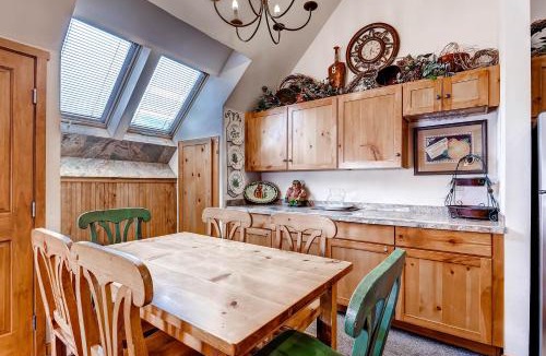River Run Apartment | Jackpine 8021