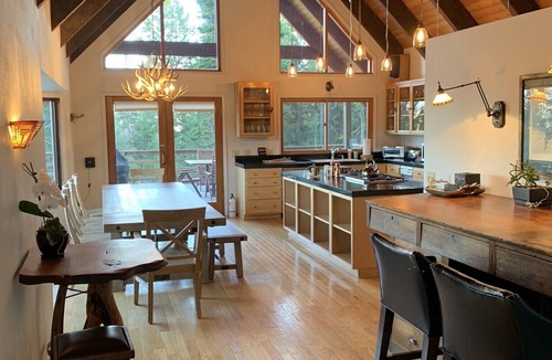 Indian Paintbrush House | Jackson Hole Cabin with Incredible Views - Hot Tub, Sauna, Private, Sleeps 8