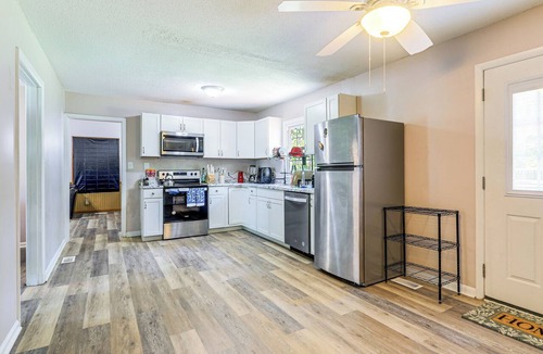 Jacksonville House | Jacksonville Retreat w/Yard near Base & Beach