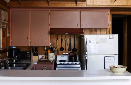 Salmon Cabin | Jacobsmeyer Cabin at Williams Lake