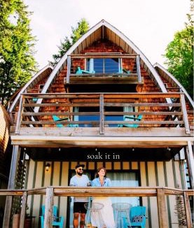 Quadra Island Apartment | Jade Resort-Oceanfront Suites in Gowlland Harbour