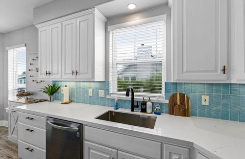 Jamaica Beach House | Jamaica Beach Waterfront | Heated Pool | Bayfront | Boat Slip | Kayaks | Huge Deck | Grill