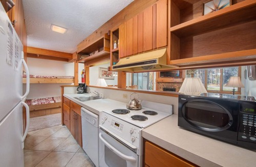 Moose Wilson Road Condo | JHRL - Buckwheat 1814 - First floor Aspens condo, walk to market and bus stop