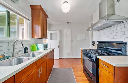 Mid Central House | Jie choice's - Pasadena 2b1b Peace Pad