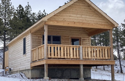 Helena Cabin | John Wayne Cabin.with incredible views!