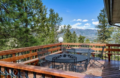 Windcliff Estates House | Jordan Vacation Home at Windcliff by RedAwning
