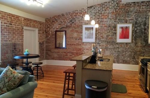 Arts/Warehouse District Condo | "Josephine" Historic Arts District Condo, Walk to Smoothie King, Superdome & Mor