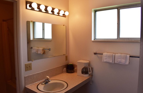 Soda Springs Hotel | JR Inn