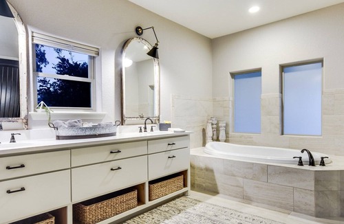 Blanco Cabin | July Availability - Luxury home & guest house. River, pool, & game room!