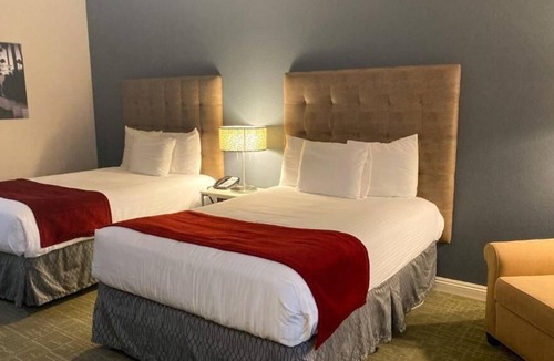 Torrance House | Just What You Were Looking For! Free Parking, Close to Hermosa Beach Pier