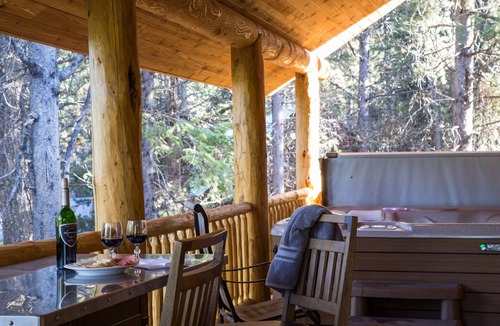 Island Park Cabin | KABINO: Trailer Parking, HotTub, Trails, Yellowstone