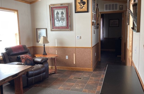 Moorcroft Cabin | Kara Creek Ranch - 2 bed cabin