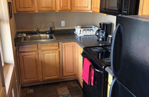 Moorcroft Cabin | Kara Creek Ranch - Double Bed Cabin with Kitchen #7