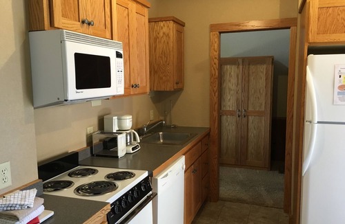 East Gull Lake Hotel | Kavanaugh's Sylvan Lake Resort