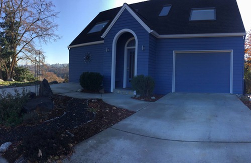 West Central House | Kendall Yards Home - Stunning views, amazing location