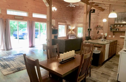Nelsonville Cabin | Kick Back Cabin - The Original - Hot Tub and Walking Trails