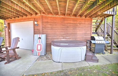 Logan Cabin | Kid friendly secluded Cabin w/Incredible views and stocked fishing pond.