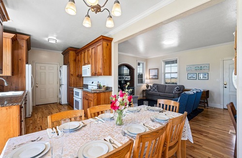 Dingle House | Kids Love Our Home-10 miles Bear Lake North Beach