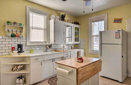 Manti House | Kik-N-Bak Cottage w/Beautiful Mountain View