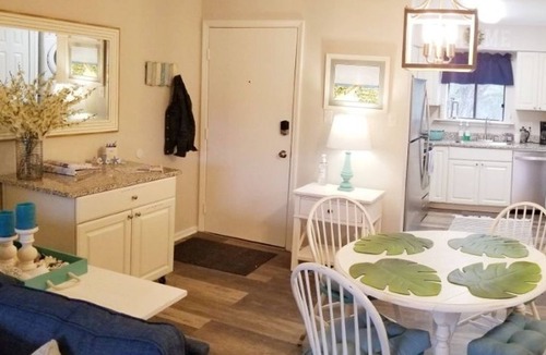 Fernandina Beach Condo | King Bed! Cozy Amelia Island Gem just steps to the beach.