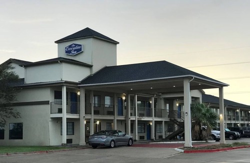 Port Lavaca Apartment | King Bed with Kitchenette Non-Smoking