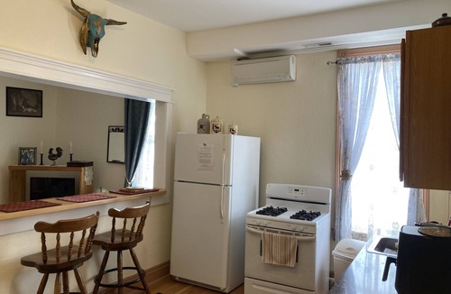 Buffalo Apartment | King One Bedroom, Converted 1894 Historic Hotel, Downtown Buffalo Wyoming