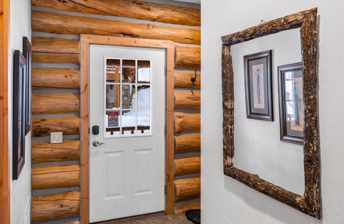 West Yellowstone House | King's Cabin