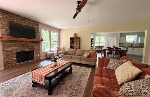 State Park House | Kingdom Oaks Rest and Retreat Guest House