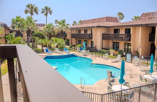 South Padre Island Apartment | Kingfishers Retreat Serene 1BR Escape with Balcony 207