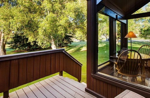 North Park City Condo | Kings Retreat! Walk to Ski Lifts-Year Round Pool and Hot Tub! Golf Course View!