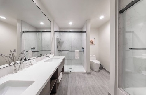 Wilshire Center Hotel | Kins Hotel