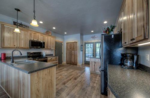 Deadwood House | Klassy Lodge