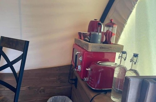 Salmon Cabin | Klondike “Conestoga” Wagon at J&J Cabins