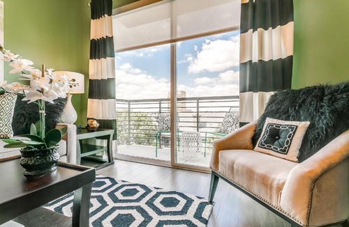 Knox - Henderson Apartment | Knox Park 511