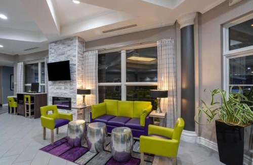 Hoover Hotel | La Quinta by Wyndham Birmingham Hoover