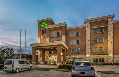 Atascocita Hotel | La Quinta by Wyndham Houston Humble Atascocita