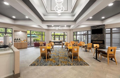 Cary Hotel | La Quinta by Wyndham Raleigh Cary