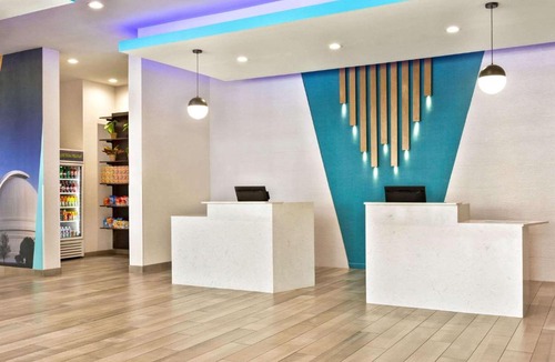 Richmond Hotel | La Quinta by Wyndham Sugar Land-Richmond, Rosenberg