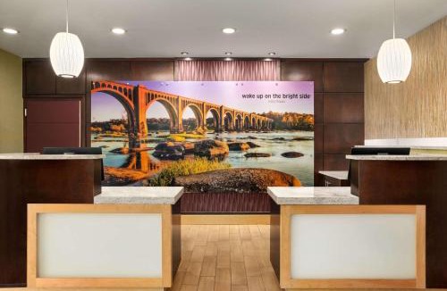 North Chesterfield Hotel | La Quinta Inn & Suites by Wyndham Richmond-Midlothian