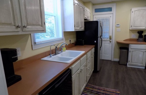 Old North Columbus House | Lady Pilot, Old North Columbus - Lovely 3-bedroom home, steps to OSU!