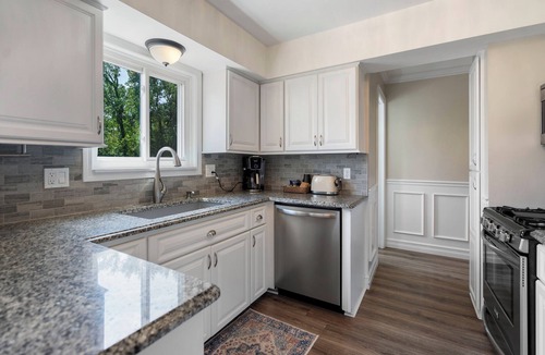 Waterford House | Lake Escape with Wellness Room