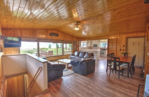 Garden City House | Lake-front Cabin Located In The Heart Of Bear Lake!
