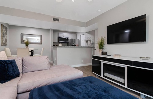 Brandon Condo | Lake Front - Corner Unit - 2 Bedroom 2 Bath