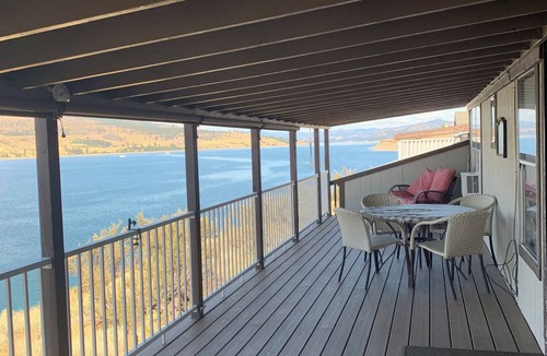 Davenport House | Lake Front with boat parking and easy access to the beach and marina